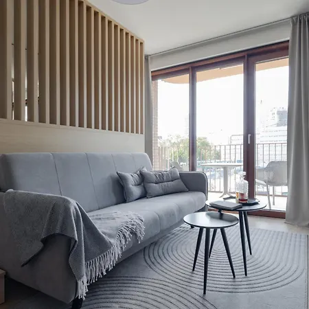 아파트 Zwirnovka - Brand New - 24-7 - Free Parking - Shopping Center Nivy - Main Bus Station *
