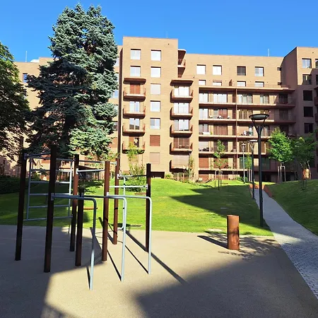Apartament Zwirnovka - Brand New - 24-7 - Free Parking - Shopping Center Nivy - Main Bus Station Bratysława