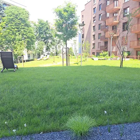 Zwirnovka - Brand New - 24-7 - Free Parking - Shopping Center Nivy - Main Bus Station * Bratislava